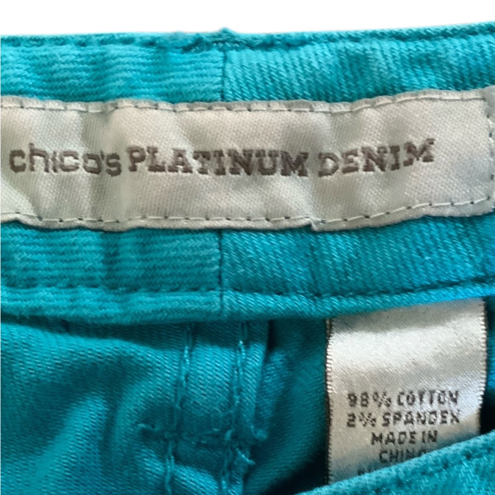 Chicos Platinum Denim Capri Jean Ultimate Fit Turquoise Size 2.5/14 - Picture 3 of 7